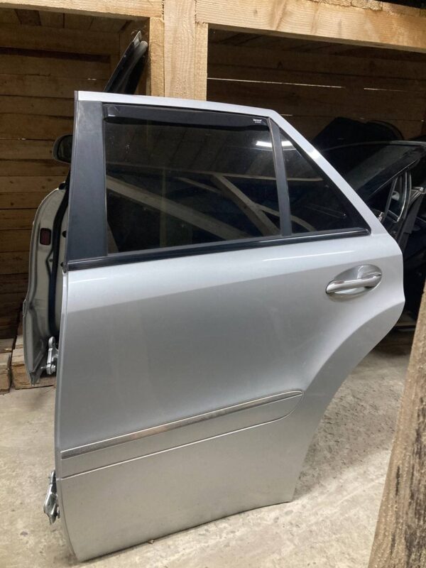 Дверка задня ліва Mercedes-Benz ML W164 2006-2011